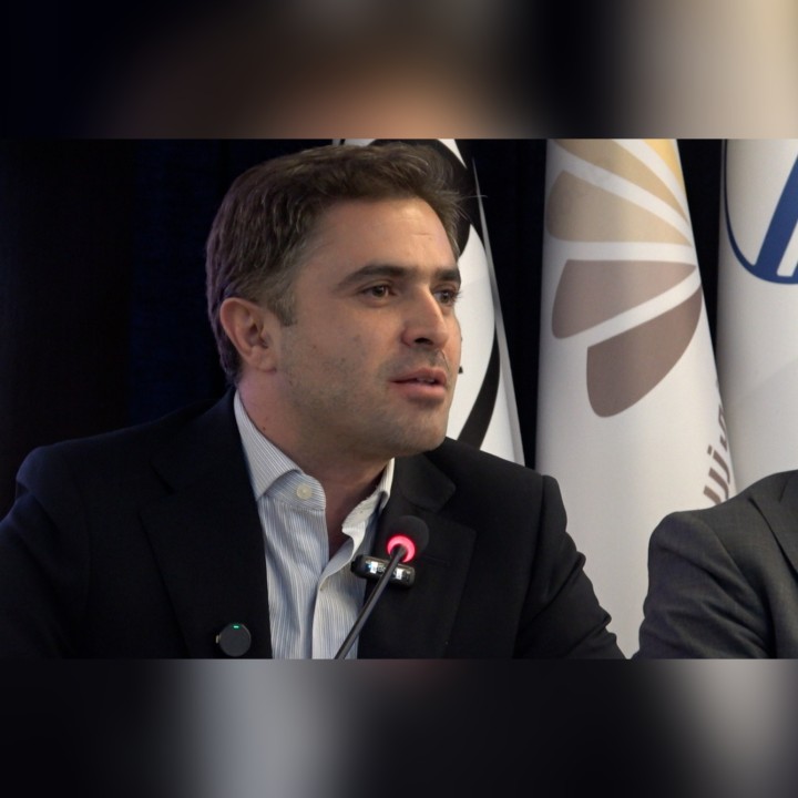 مدیرعامل آهن و فولاد ارفع در میزگرد تخصصی مدیریت بحران: تجربه زیستن در عدم قطعیت، سرمایه مدیران صنعتی ایران مدیرعامل آهن و فولاد ارفع در میزگرد تخصصی مدیریت بحران: تجربه زیستن در عدم قطعیت، سرمایه مدیران صنعتی ایران